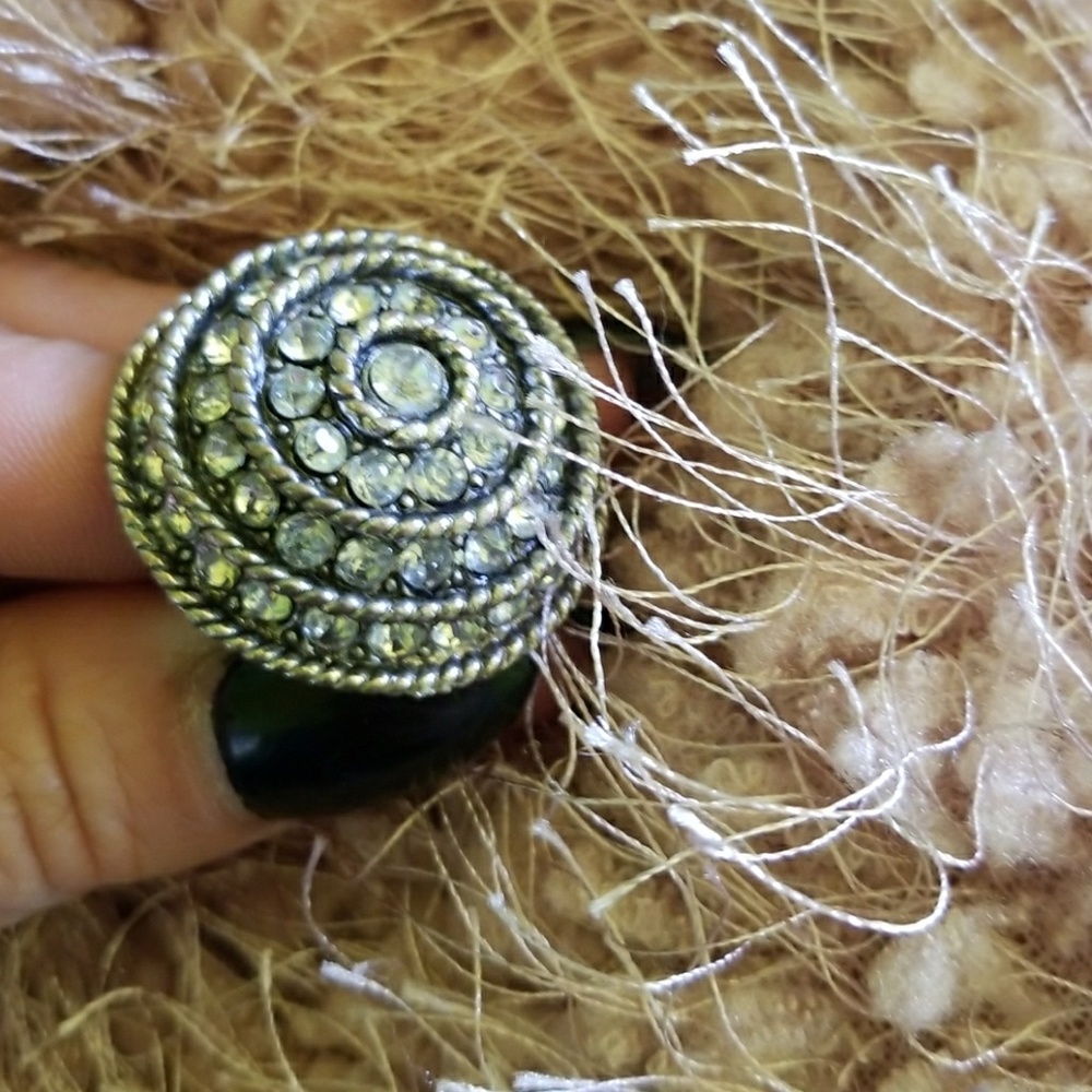 💎Swirly Rhinestone Statement Ring 💎 - Picture 2 of 2